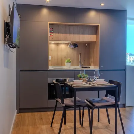 公寓 Modern In 阿威罗