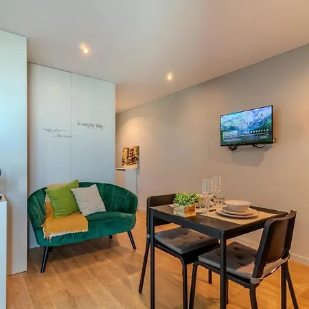 Modern In Apartment Aveiro