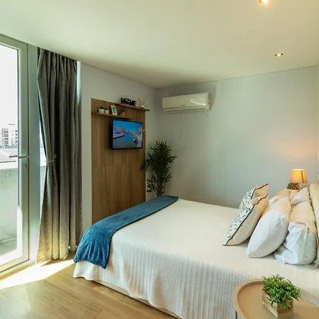 Em Com Estacionamento *