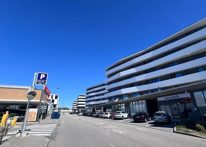 Em Com Estacionamento * Aveiro