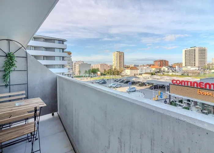 Modern In أفيرو